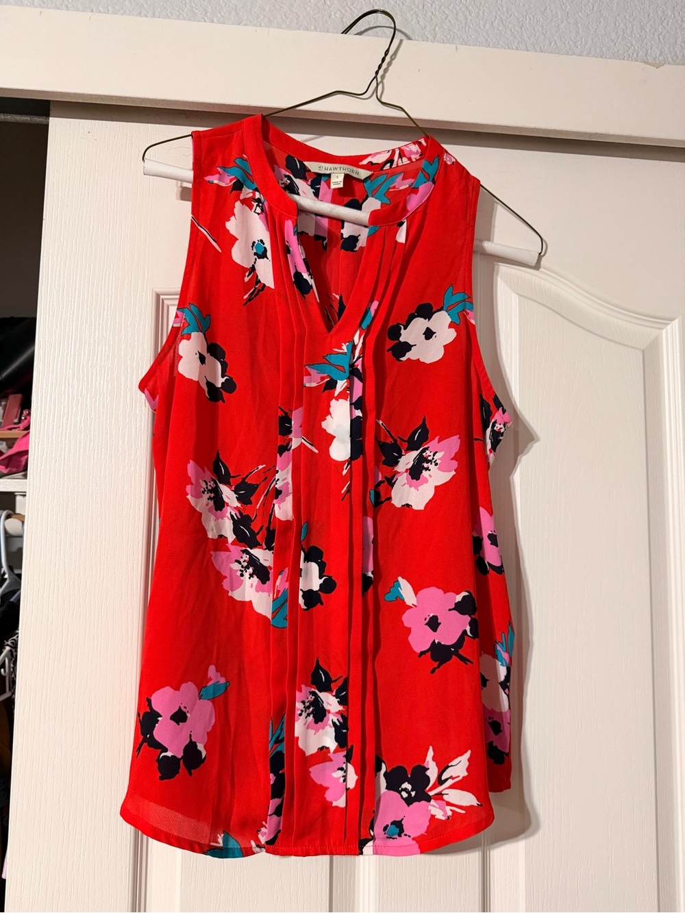 Size S 41 Hawthorn Sleeveless Floral Blouse